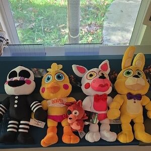 Five Nights at Freddy's Plush Toy Collection - Multicolor